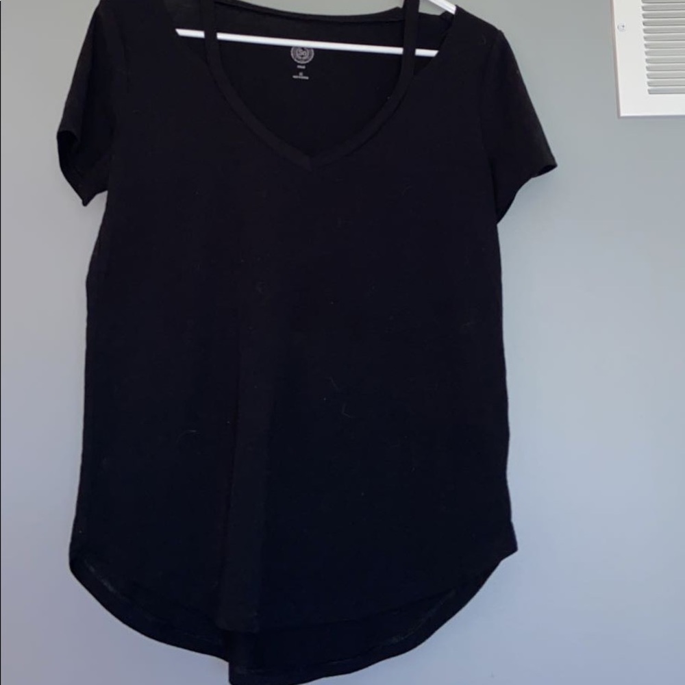black tee